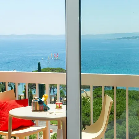 Village Club Mileade -val D'esquieres פארק נופש