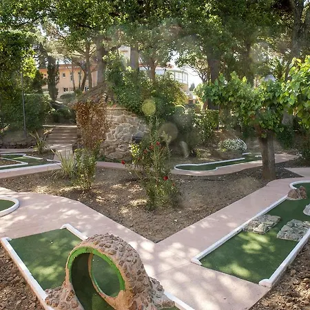 Village Club Mileade -val D'esquieres פארק נופש
